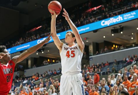 Austin Katstra puts up a bucket against the Austin Peay Governors on Nov. 13, 2017. Katstra scored three points during his first time playing for the Hoos.  